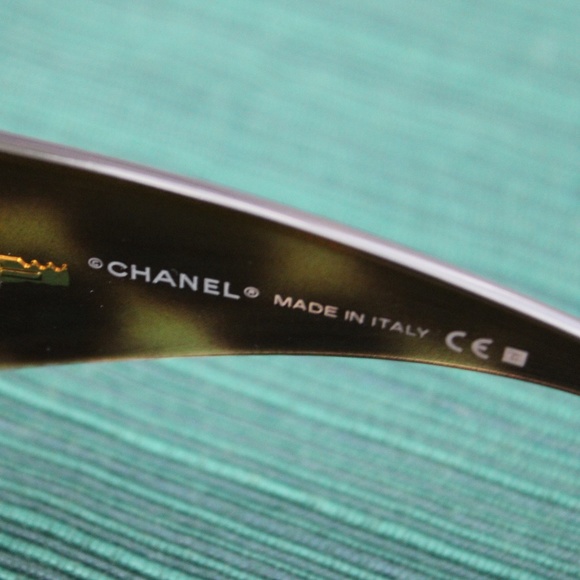 Chanel Sunglasses - Picture 7 of 8